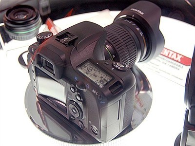 賓得K10D數(shù)碼相機與新能源技術(shù)開發(fā)的創(chuàng)新融合